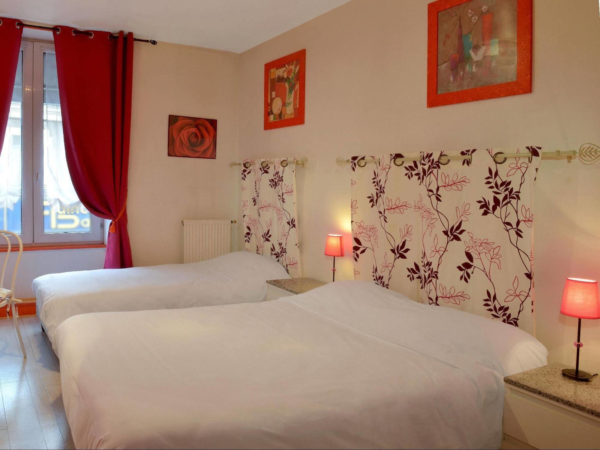 Logis Hotel Au Croissant Buzancais Экстерьер фото